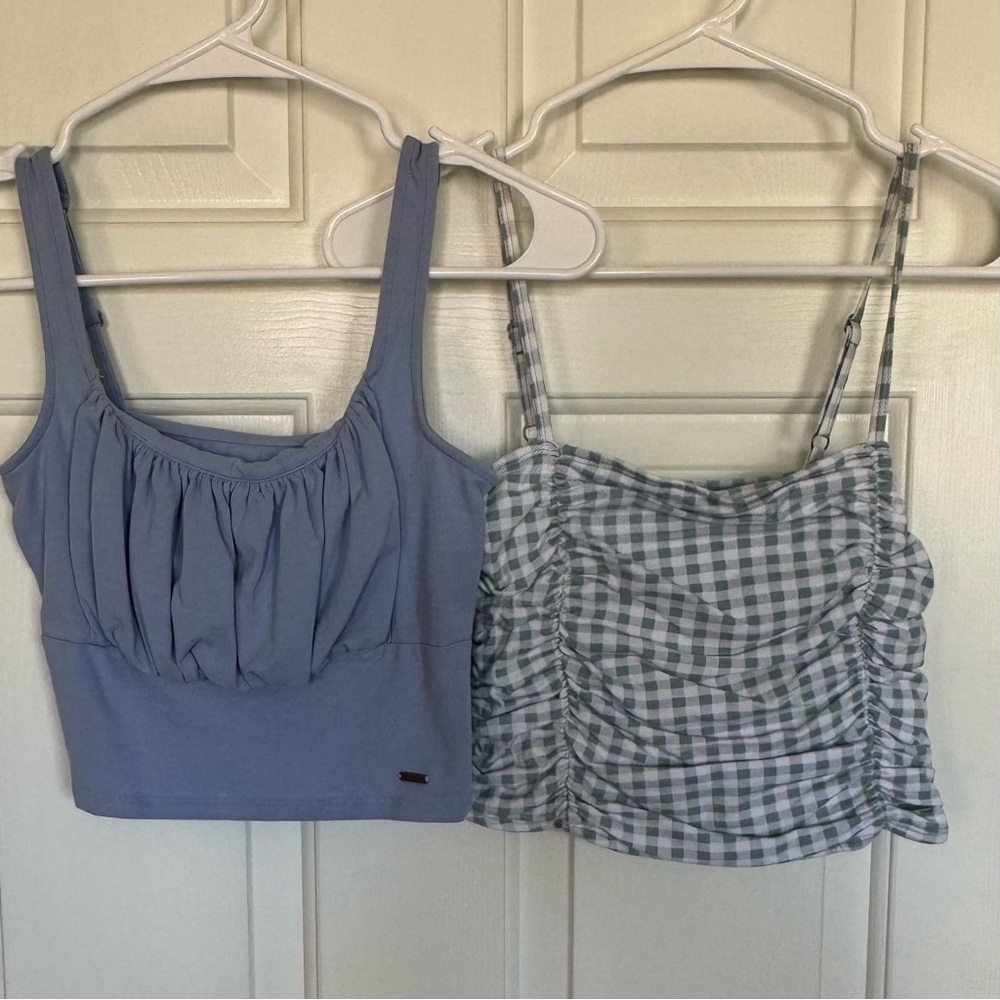 HOLLISTER • 2 Women’s Cropped Camis in Blue and Green Gingham Both Size- Small